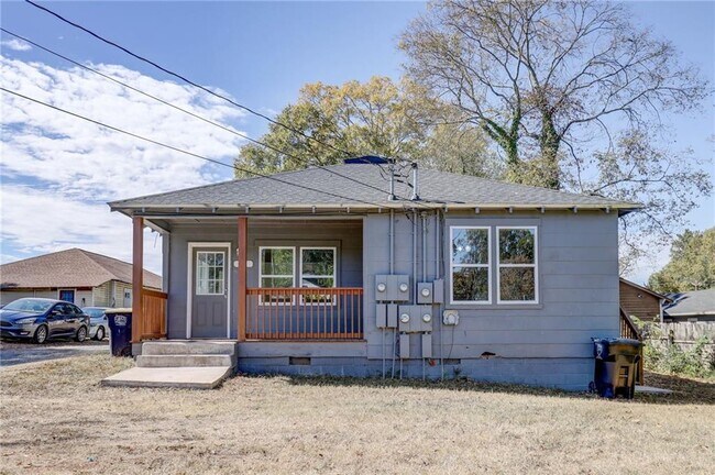 Building Photo - 907 Maple Ave SW