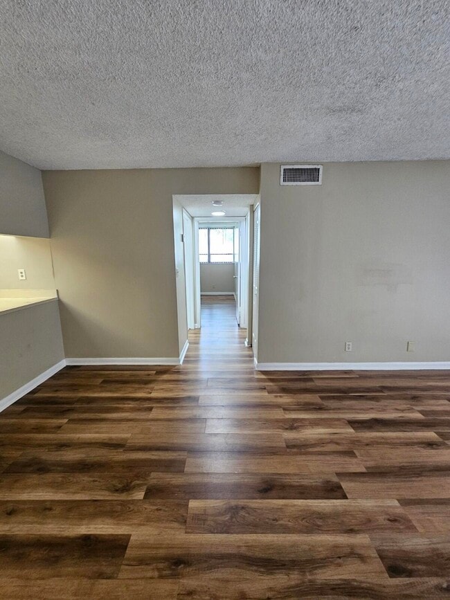 Building Photo - 1900 N Congress Ave