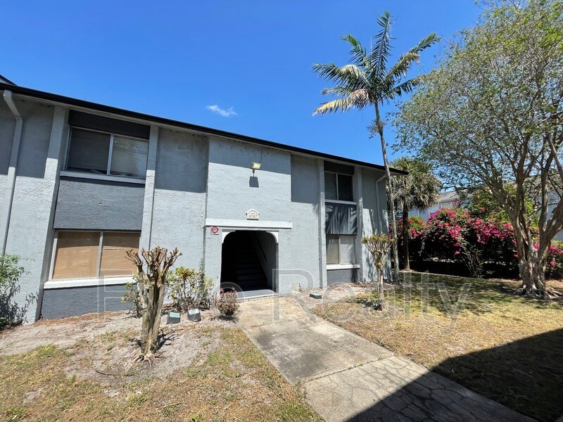 4747 S Texas Ave Unit B, Orlando, FL 32839 Condo for Rent in Orlando