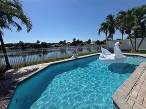 Building Photo - 4943 SW 33rd Way