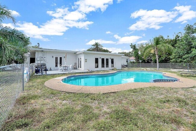 Foto del edificio - 2417 Pierce St