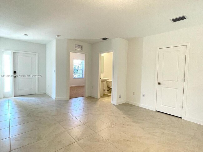 Foto del edificio - 441 NE 5th Terrace