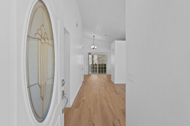 Building Photo - 23175 Canyon Pines Pl