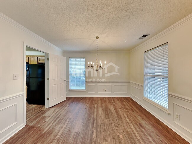 Foto del edificio - 5557 Lemley Road NW