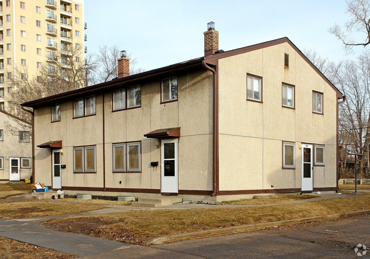 Primary Photo - 375 Mackubin St