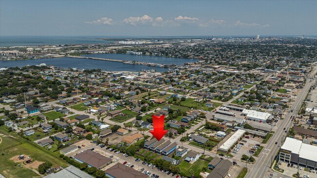 Building Photo - 2305 67th St