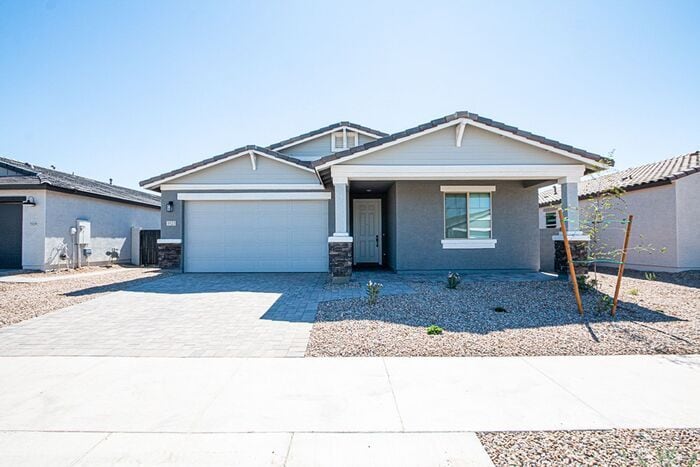 MOVE IN SPECAILS!! ONE MONTH RENT FREE!! Laveen Home Up For RENT! 4BD 2.5 BA - Laveen Home Up For RENT! 4BD 2.5 BA