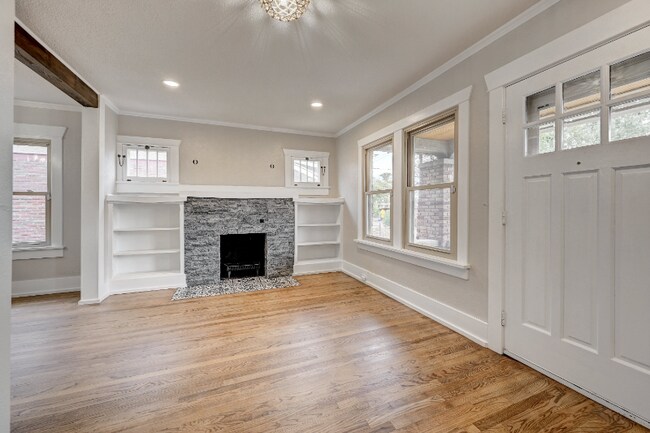 Building Photo - 3433 W 22nd Ave