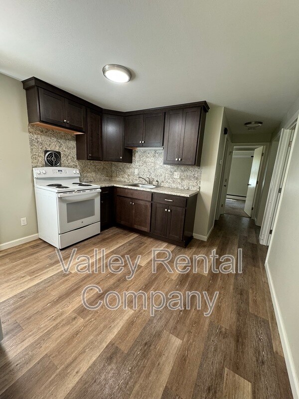 Foto principal - 53 New Ludlow Rd