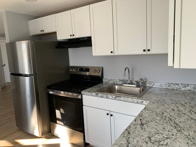 Foto del edificio - 368 Colonial Ave