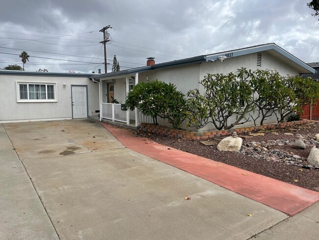 Building Photo - 5027 Ensign St