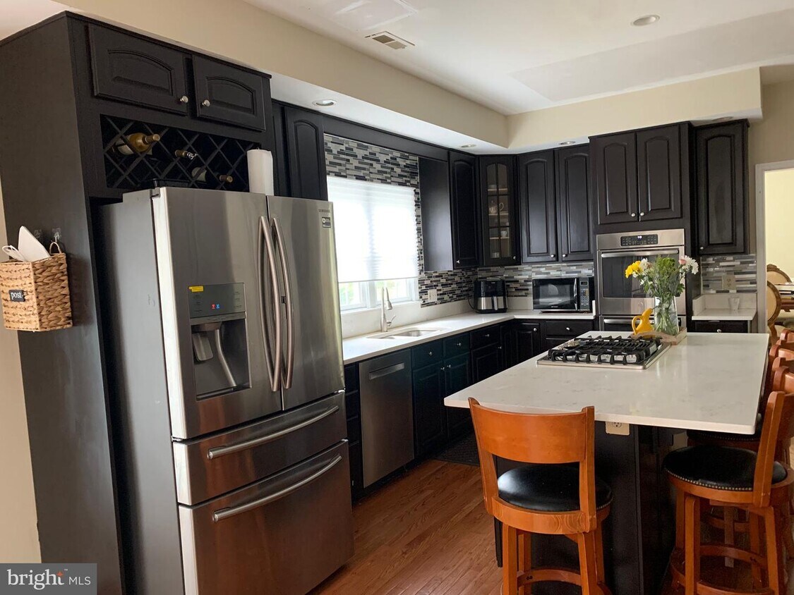 Foto principal - 12808 New Parkland Dr