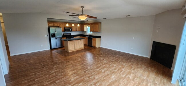 Building Photo - 5119 W 159th St