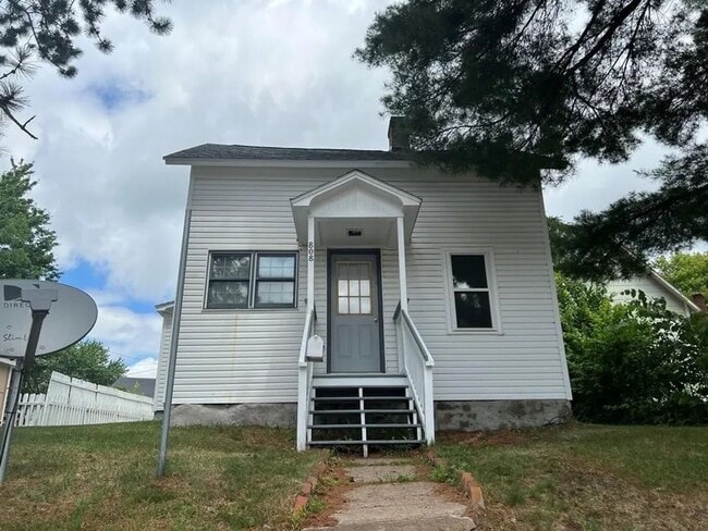 Building Photo - 808 W Grand Ave