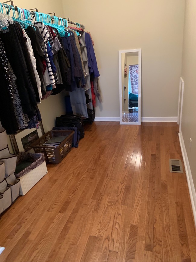 huge walk in closet - 73 Georgetown Dr