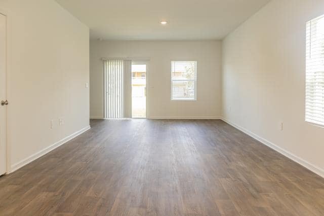 Building Photo - 3 bedroom in Jacksonville FL 32256