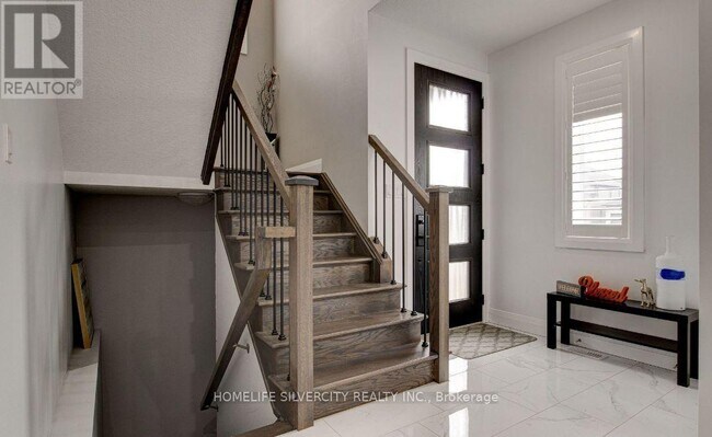 Building Photo - 552 Masters Dr
