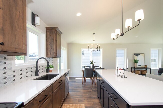 Foto del edificio - 4 Bed 3 Bath Single Family Home