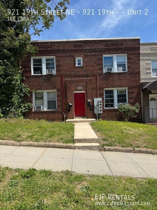 Photo - 921 19th Street NE - 921 19th --Unit 2