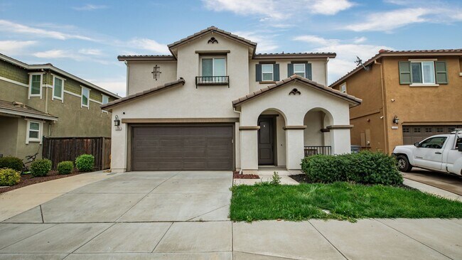 Foto del edificio - Beautiful 4 bedroom home in Dixon