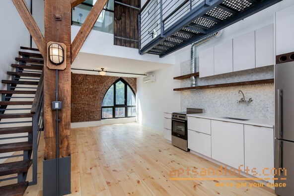 Primary Photo - 167 N 6th St