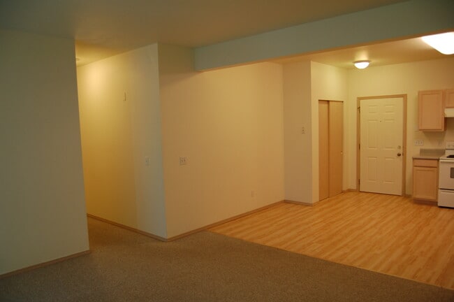 Building Photo - South Haven Apts