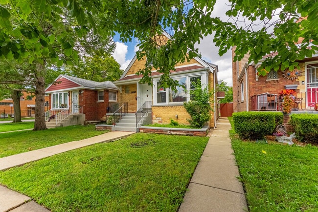 Building Photo - 3754 W 69th St