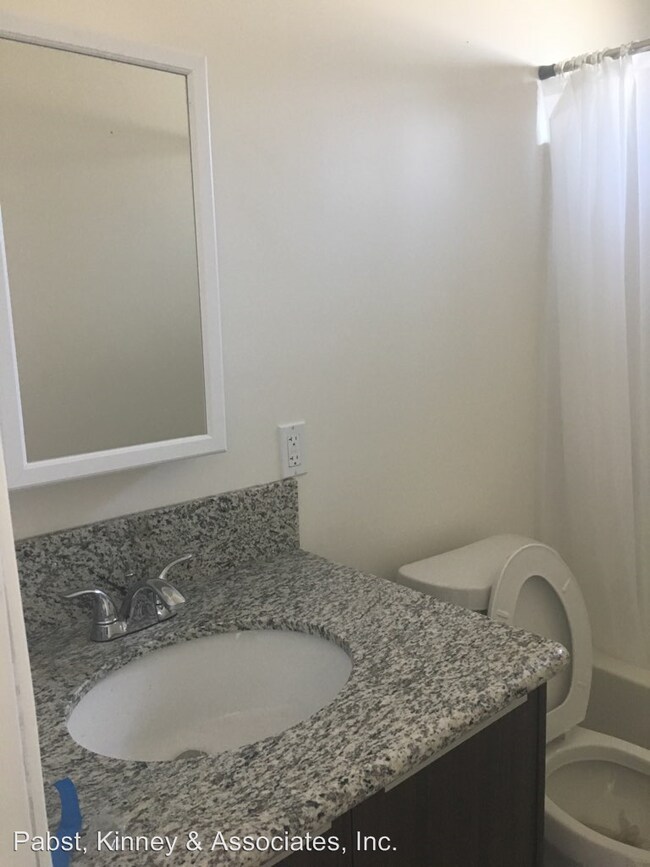 Foto del edificio - 21808 Seine Ave