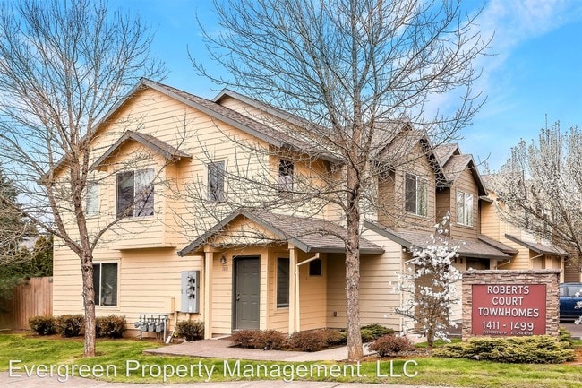 Building Photo - 1483 SE Roberts Dr