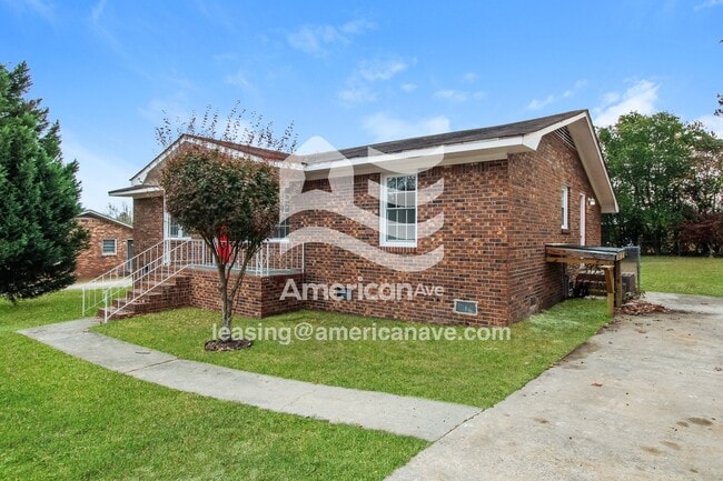 Building Photo - 113 Eleta Dr