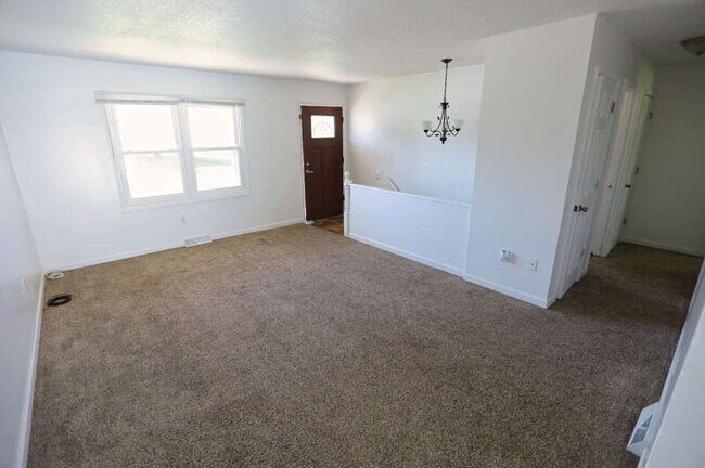 Building Photo - 2257 Countrywood Dr SE
