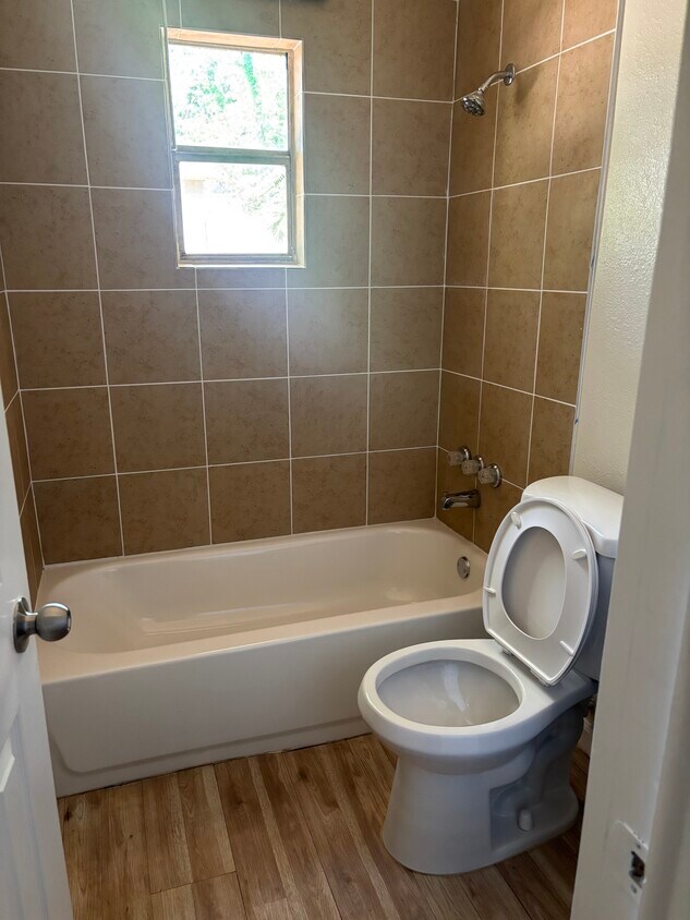Foto principal - 918 Preston St