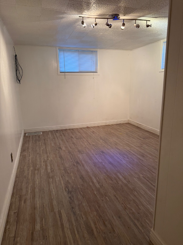 Building Photo - 2046 E Center St