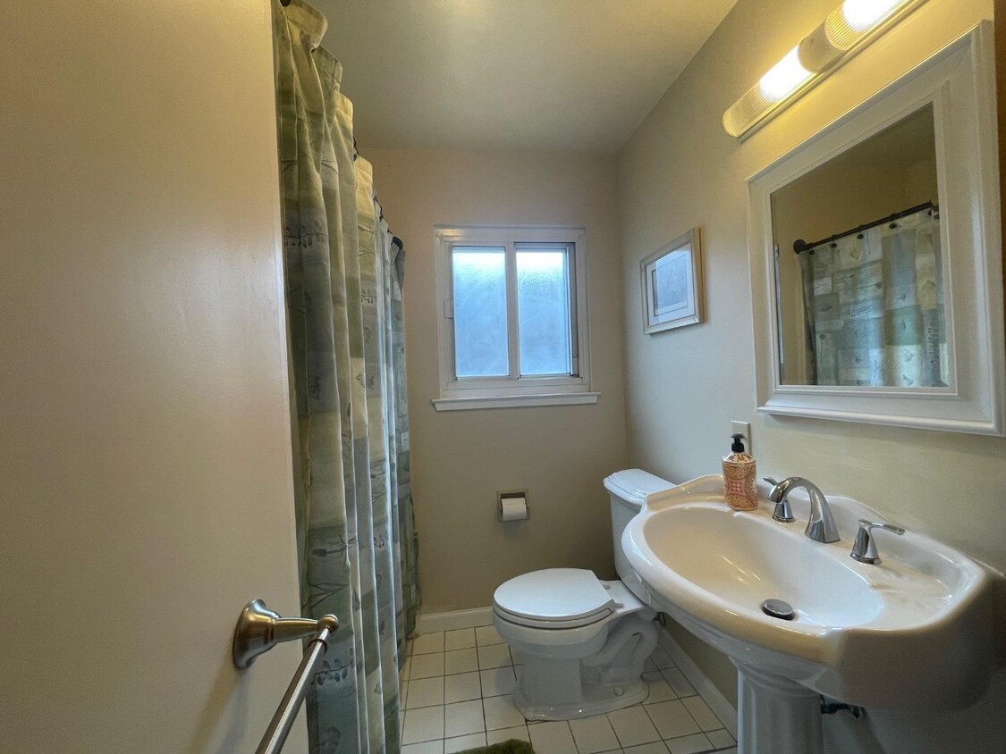 Foto principal - 769 Acacia Ave
