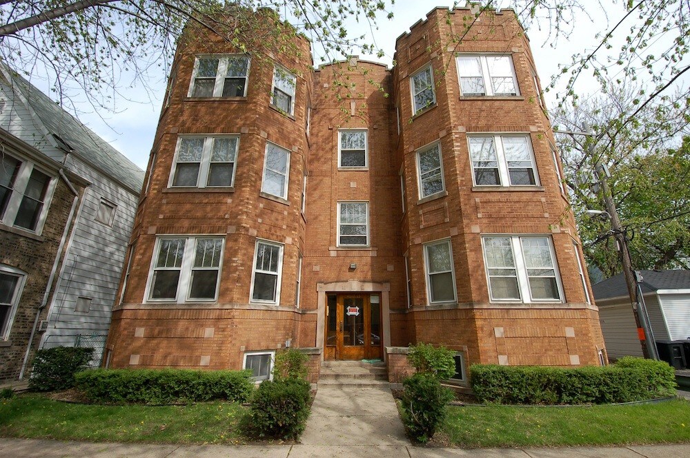 Primary Photo - 4815 N Oakley Ave