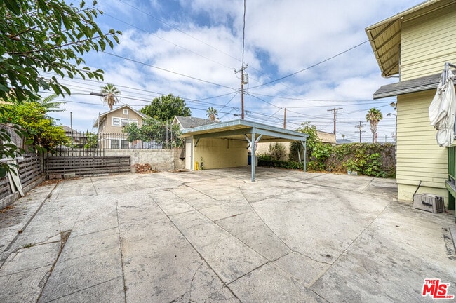 Building Photo - 1677 S Harvard Blvd