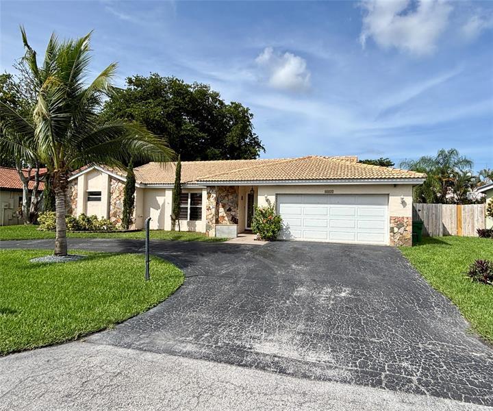 Primary Photo - 6421 Crossbow Ct