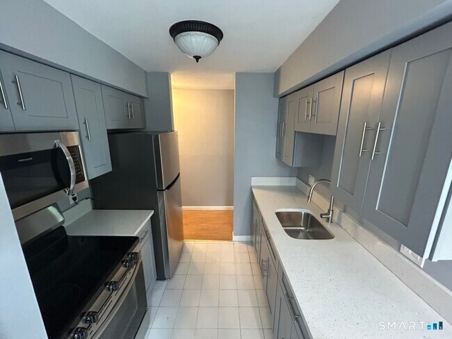 Foto del edificio - 5 Woodside Ave