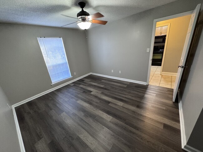 Foto del edificio - 1055 Baxter St