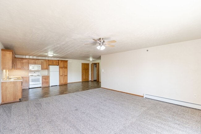 Building Photo - Village View Apartments