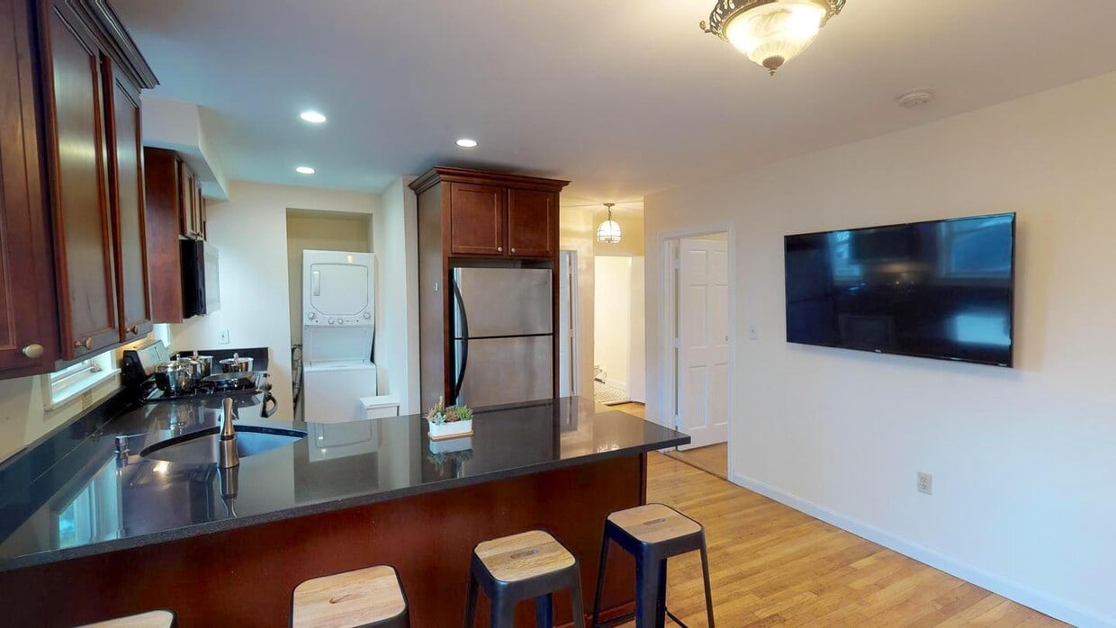 Photo - 315 Elm St