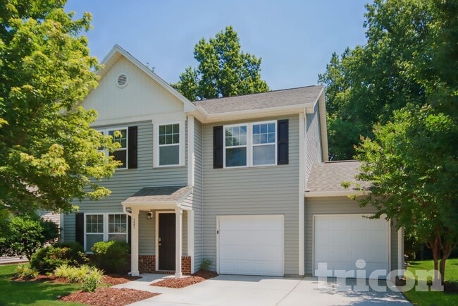 Building Photo - 121 English Oak Lane