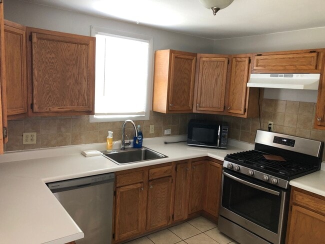 Foto del edificio - 2 Bedroom/1 bathroom unit in Multifamily  ...