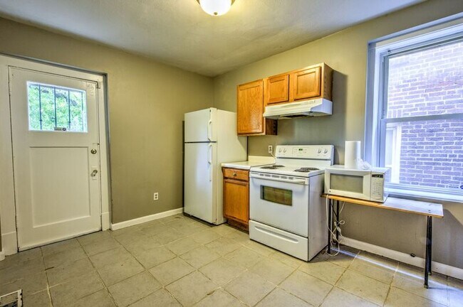 Foto del edificio - 3954 Parker Ave