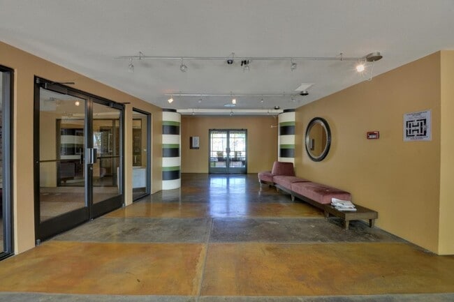 Building Photo - 1060 S 3rd St