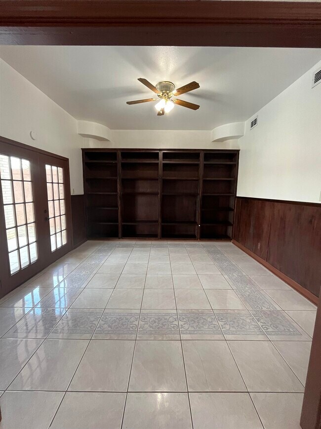Foto del edificio - 8904 Liberty Loop
