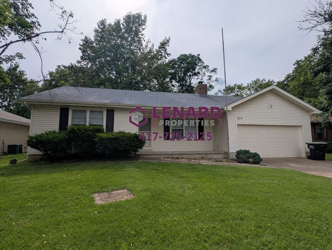 Foto principal - 3 Bedroom Home Ready for Move In!