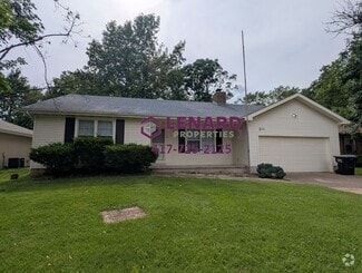 Building Photo - 2111 S Western Ave