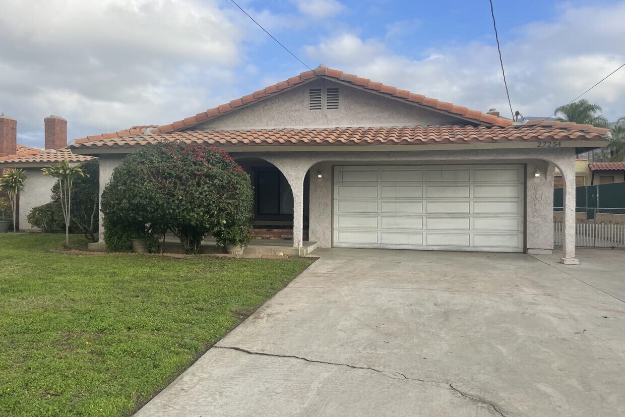 Foto principal - 27254 Pacific St