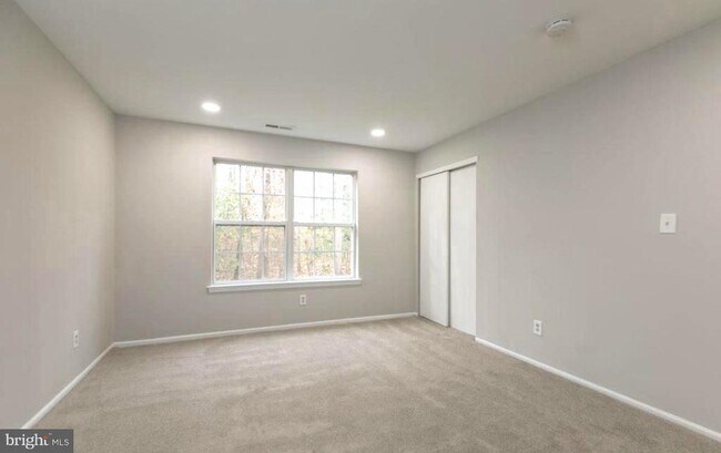 Foto del edificio - 405 Quail Rd